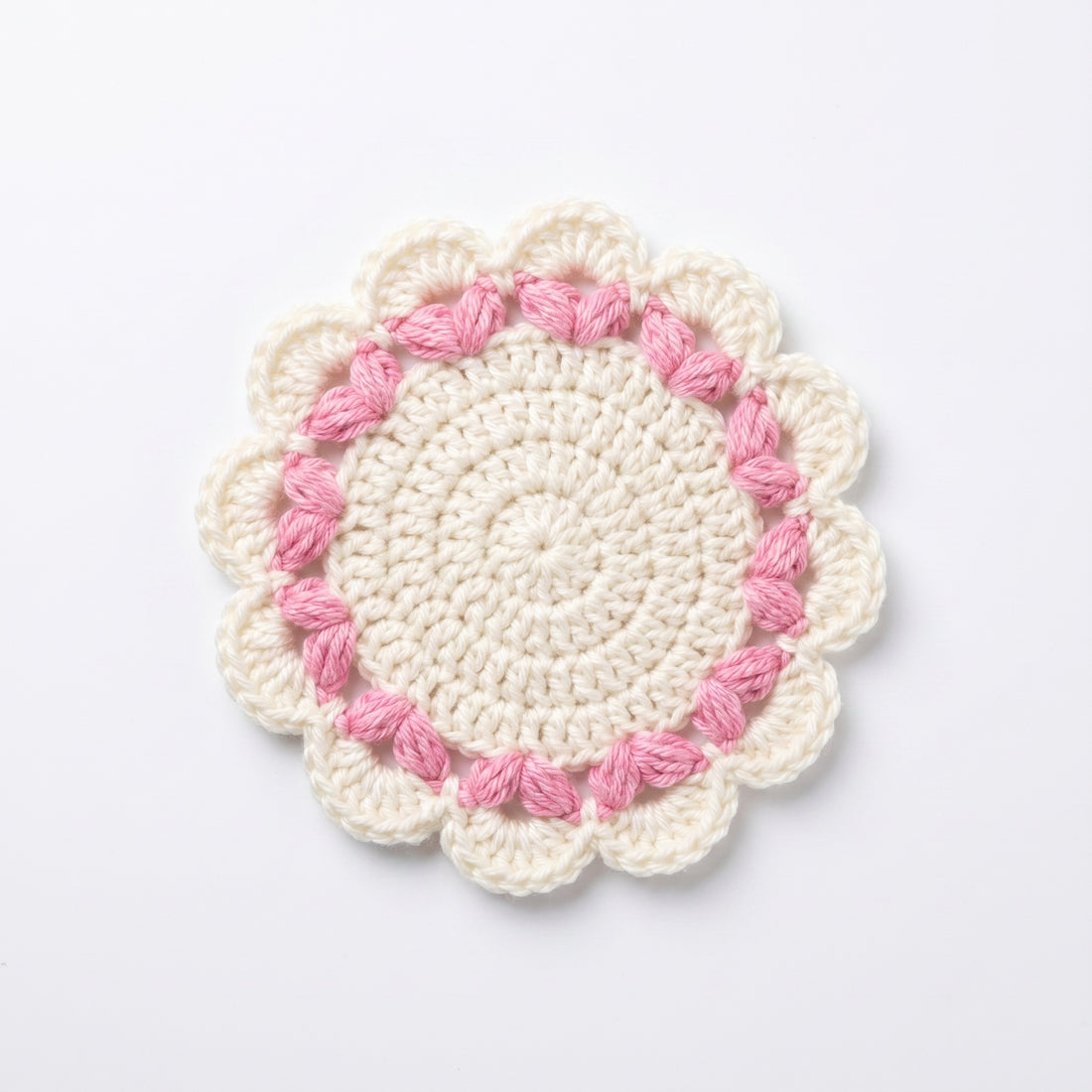[BerryBow Canonical] BB-COS-FLR-PNK-01 | Hero | White Flame Crochet Coaster – Handmade by Berry Bow