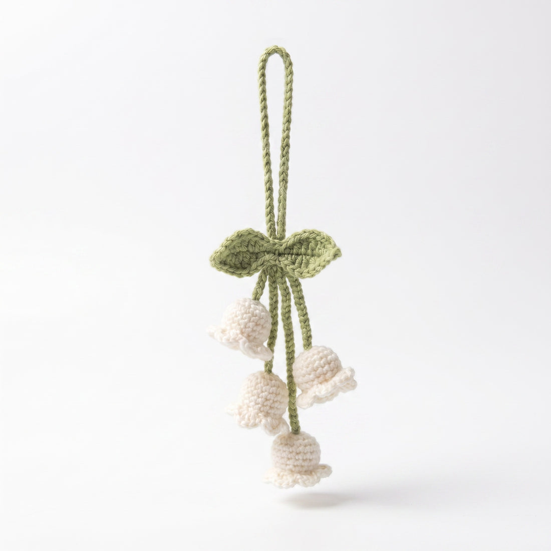 [BerryBow Canonical] BB-CHR-FLR-WHT-03 | Hero | White Lily Crochet Car Charm – Handmade by Berry Bow