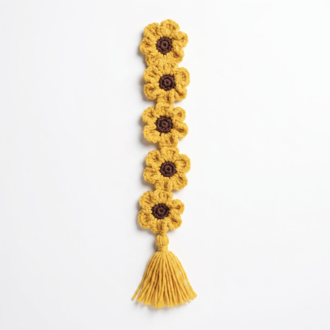 [BerryBow Canonical] BB-BM-FLO-ORG-01 | Hero | Orange Flower Chain Crochet Bookmark – Handmade by Berry Bow