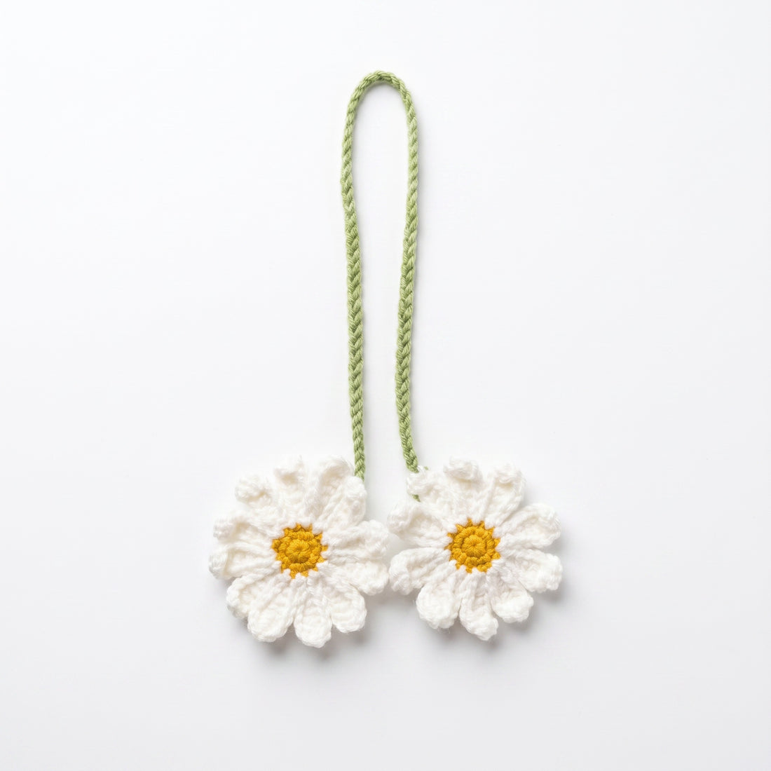 [BerryBow Canonical] BB-CHR-FLR-WHT-02 | Hero | Twin Daisy Crochet Car Charm – Handmade by Berry Bow