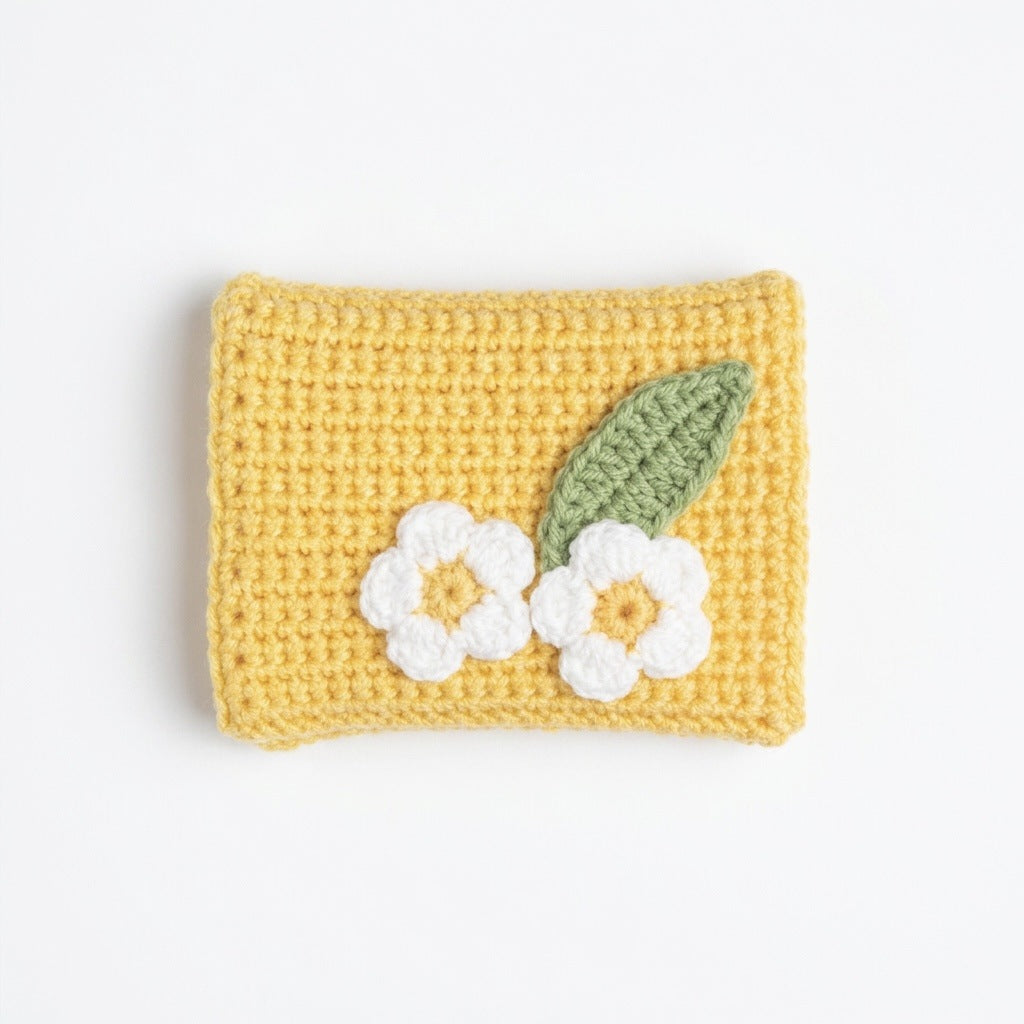 [BerryBow Canonical] BB-POU-YEL-DAI-02 | Hero | Sunshine Daisy Crochet Pouch – Handmade by Berry Bow