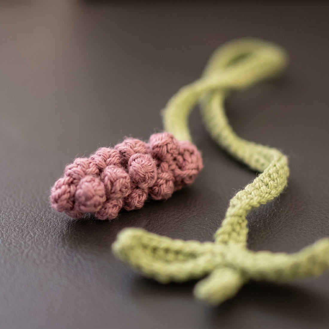 [BerryBow Canonical] BB-BM-LAV-DPR-01 | Hero | Soft Purple Lavender Crochet Bookmark – Handmade by Berry Bow
