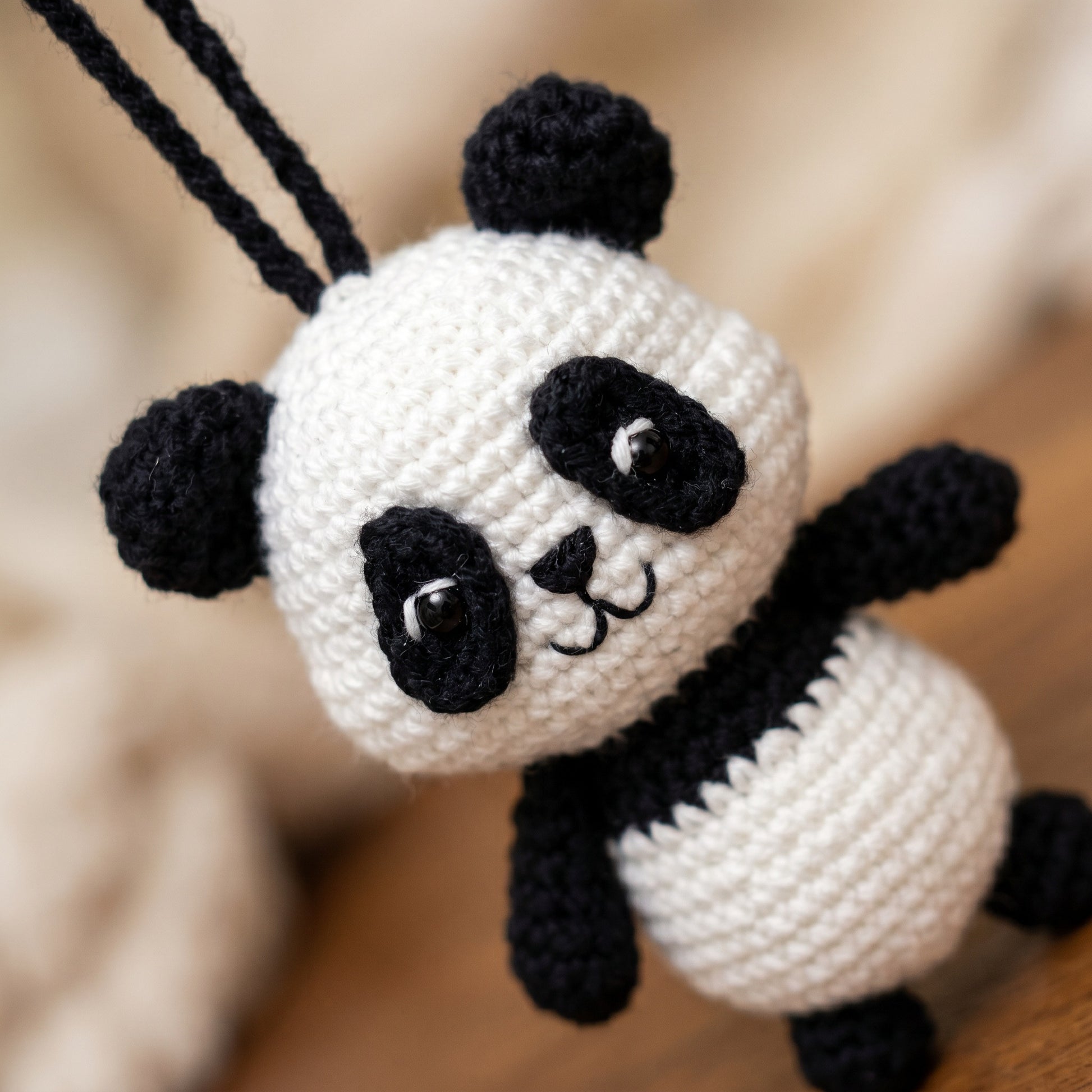 [BerryBow Canonical] BB-CHR-ANI-BWH-01 | Detail | Little Panda Crochet Car Charm – Handmade by Berry Bow