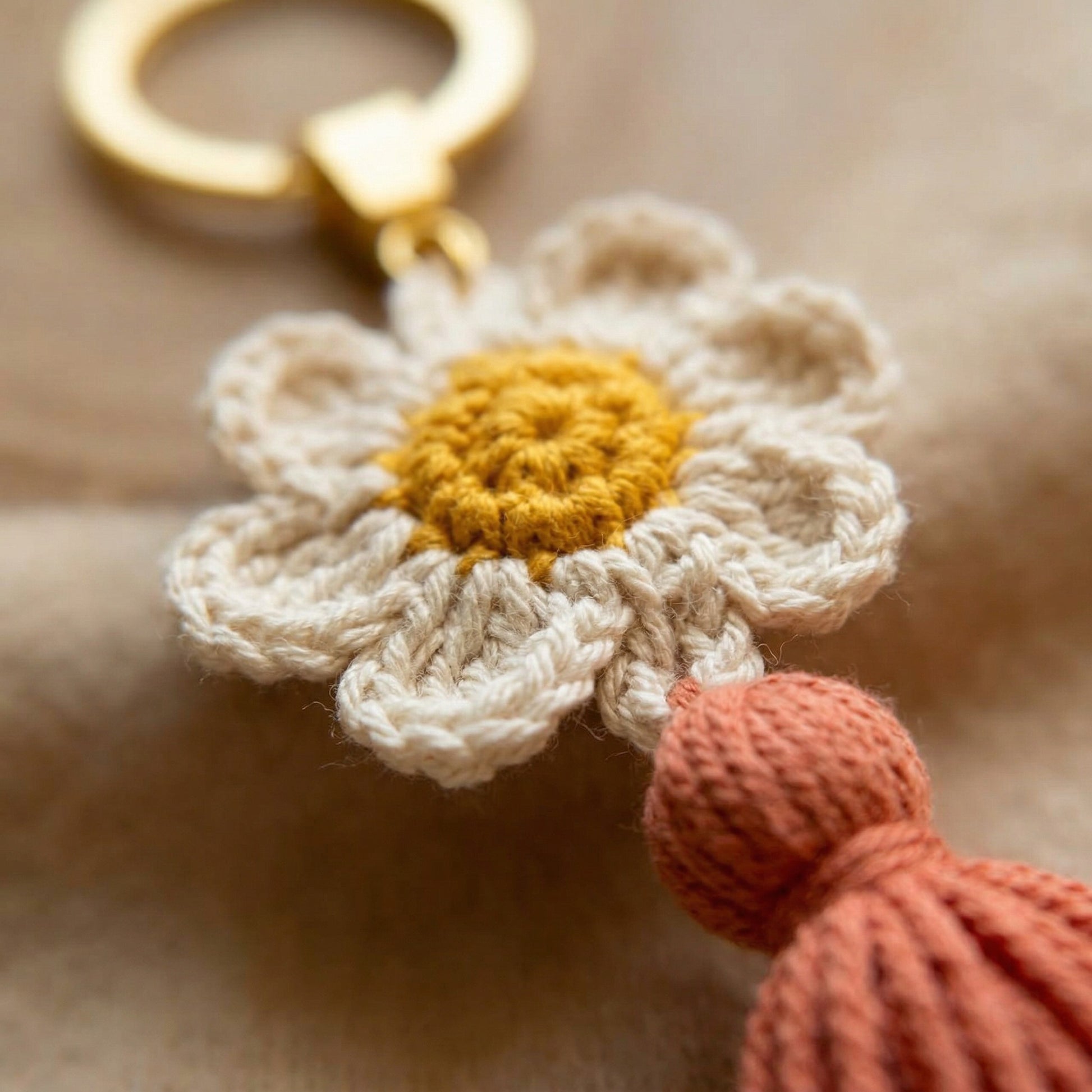[BerryBow Canonical] BB-KC-FLR-COR-01 | Detail | Lady Flower Crochet Keychain – Handmade by Berry Bow