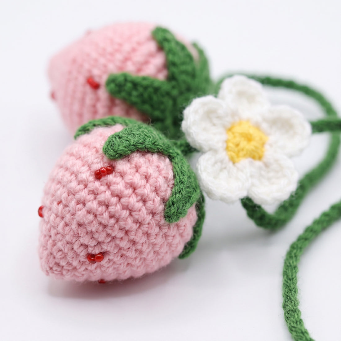 [BerryBow Canonical] BB-CHR-FRU-RED-01 | Hero | Strawberry Bloom Crochet Car Charm – Handmade by Berry Bow