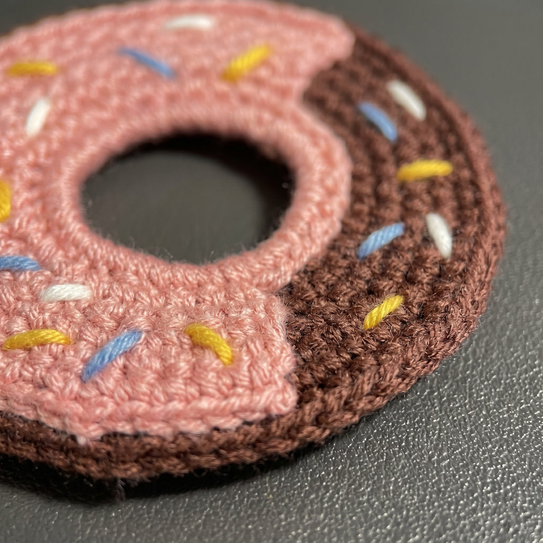 [BerryBow Canonical] BB-COS-FUN-MUL-01 | Hero | Donut Crochet Coaster – Handmade by Berry Bow