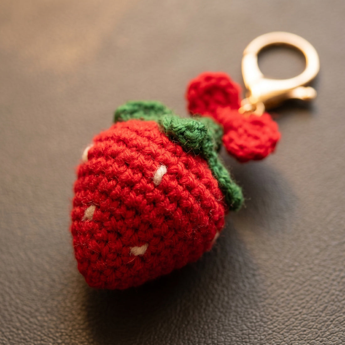 [BerryBow Canonical] BB-KC-BER-RED-02 | Hero | Strawberry Bow Crochet Keychain – Handmade by Berry Bow