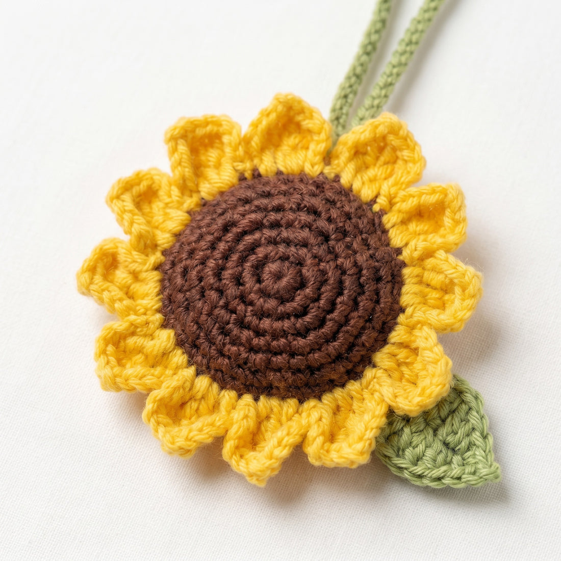 [BerryBow Canonical] BB-CHR-FLR-YEL-02 | Hero | Sunflower Drop Crochet Car Charm – Handmade by Berry Bow