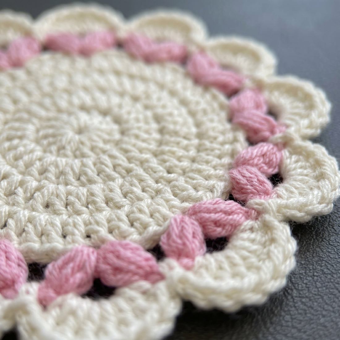 [BerryBow Canonical] BB-COS-FLR-PNK-01 | Hero | White Flame Crochet Coaster – Handmade by Berry Bow