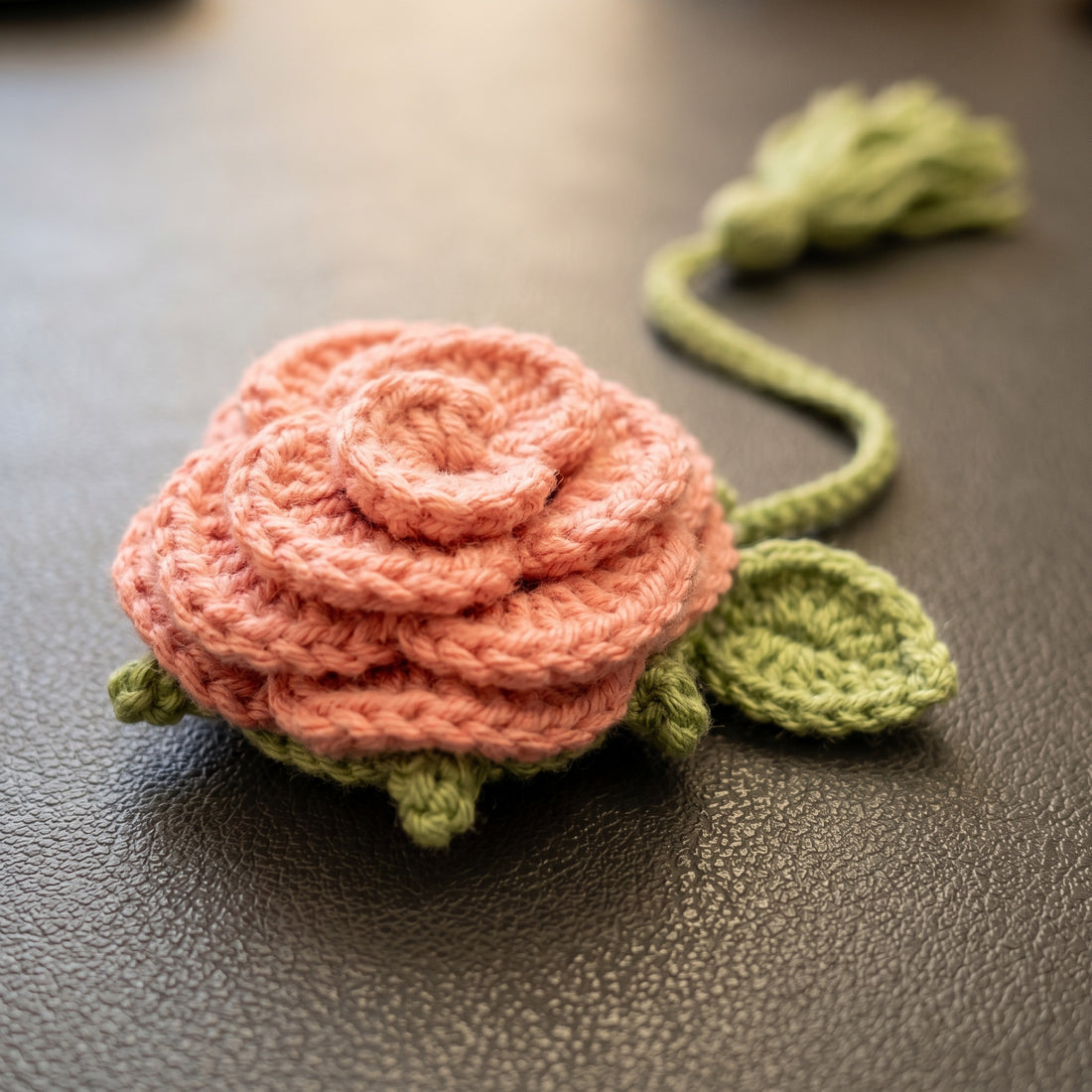 [BerryBow Canonical] BB-BM-ROS-PNK-01 | Hero | Pink Rose Crochet Bookmark – Handmade by Berry Bow