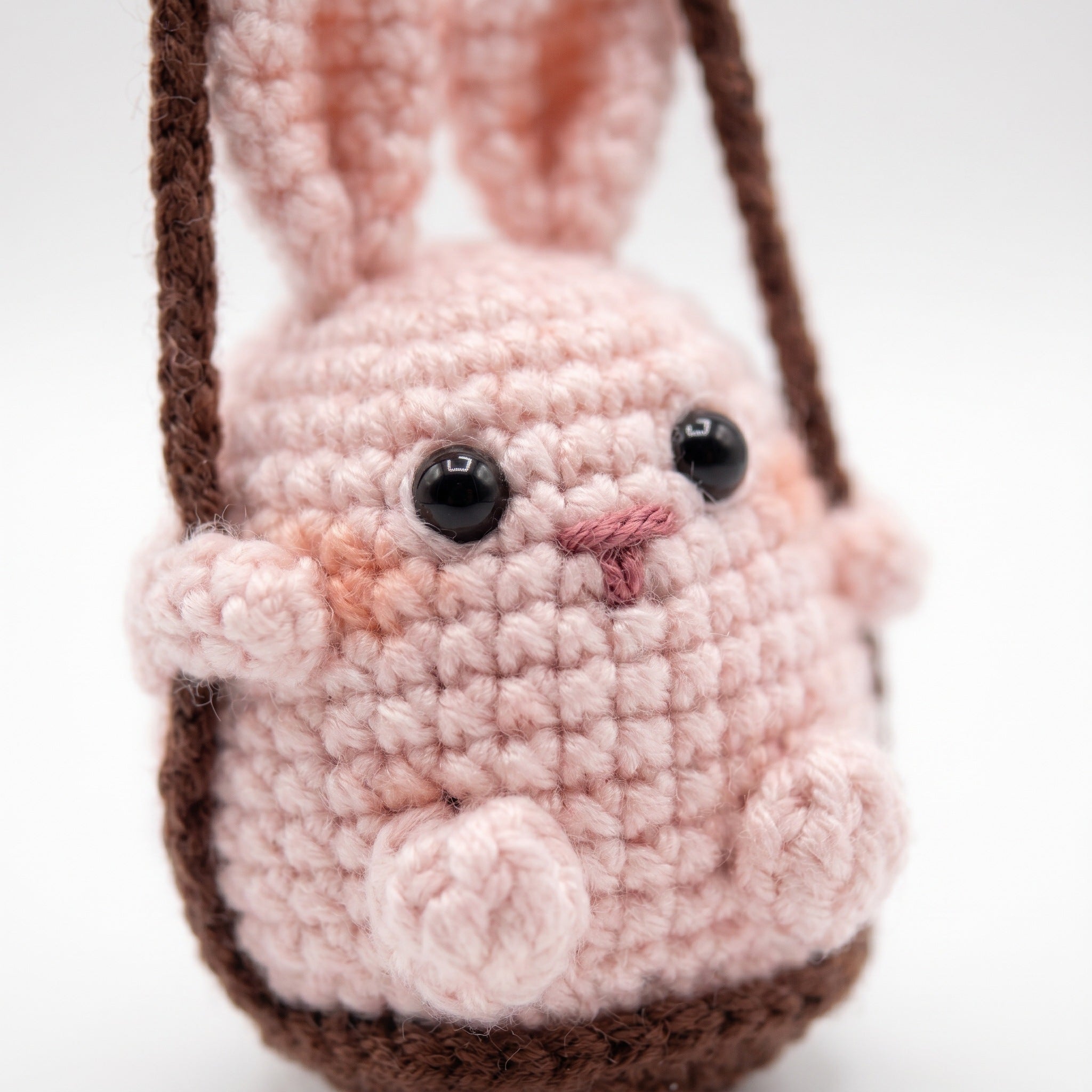 [BerryBow Canonical] BB-CHR-ANI-PNK-01 | Detail | Pink Bunny Crochet Car Charm – Handmade by Berry Bow