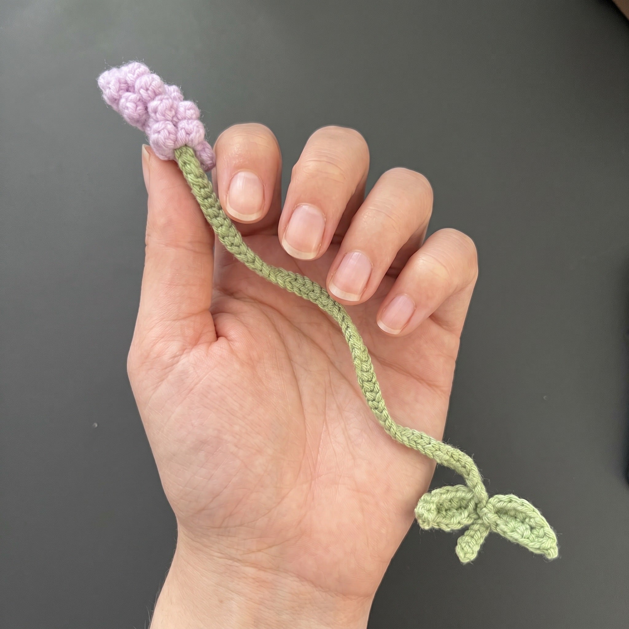 [BerryBow Canonical] BB-BM-LAV-BPU-01 | Scale | Baby Lavender Crochet Bookmark – Handmade by Berry Bow