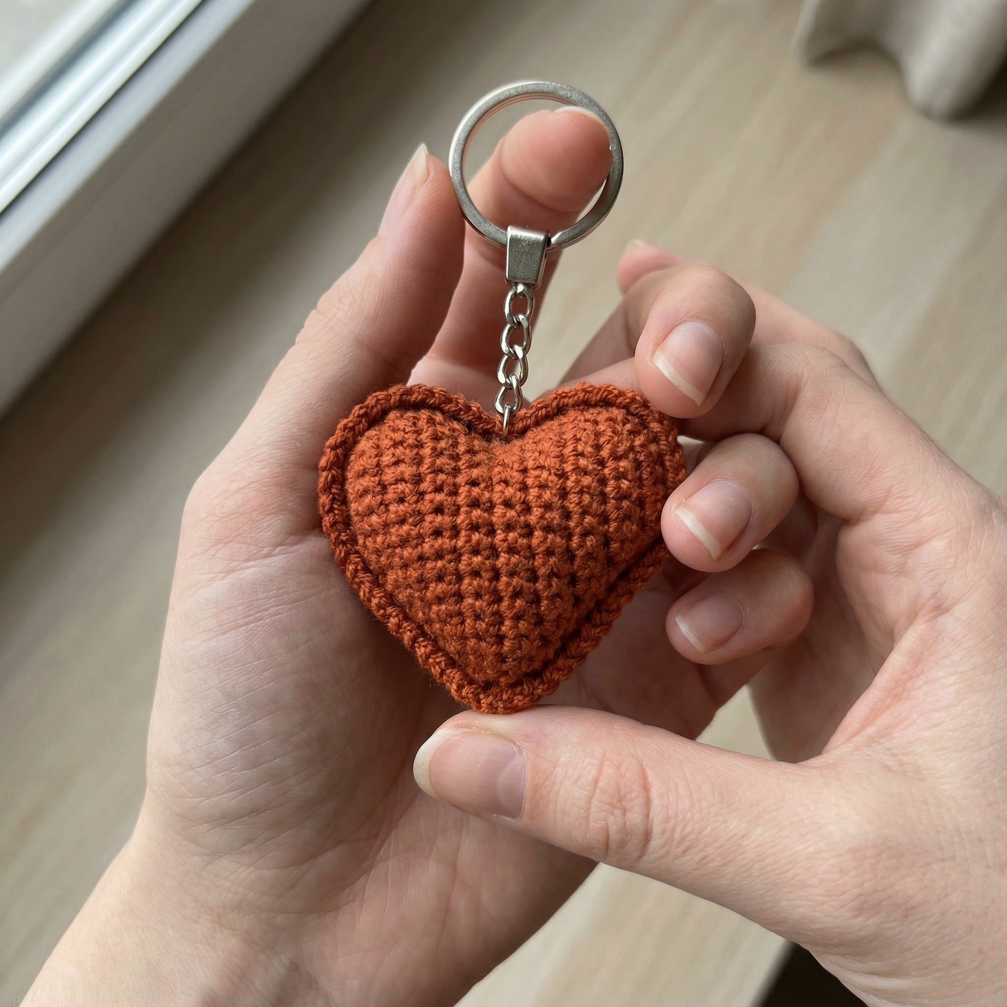 [BerryBow Canonical] BB-KC-HRT-DOR-01 | Scale | Amber Heart Crochet Keychain – Handmade by Berry Bow