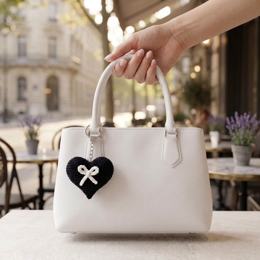 [BerryBow Canonical] BB-KC-HRT-BLK-01 | Lifestyle | White Bow Heart Crochet Keychain – Handmade by Berry Bow