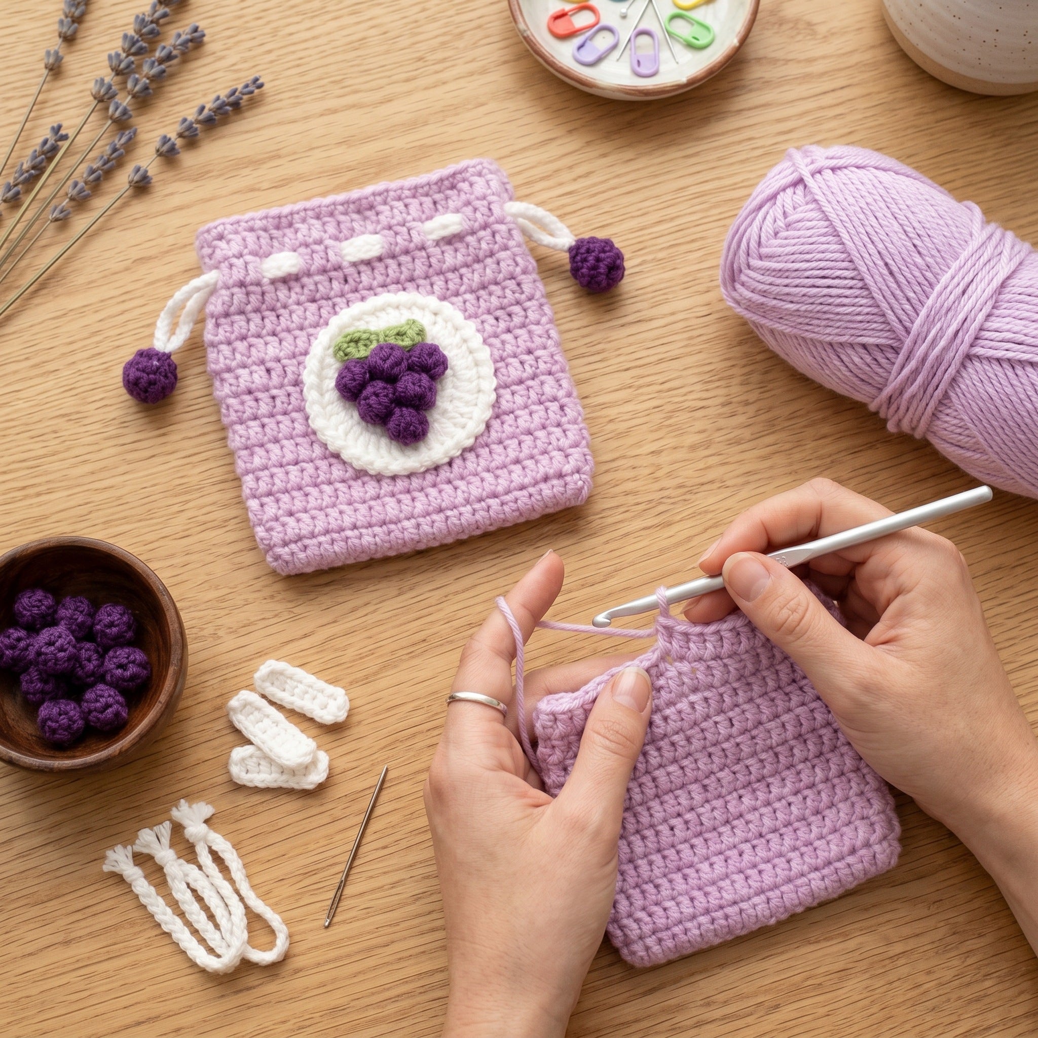 [BerryBow Canonical] BB-POU-PUR-GRP-04 | Making | Purple Grapes Crochet Pouch – Handmade by Berry Bow