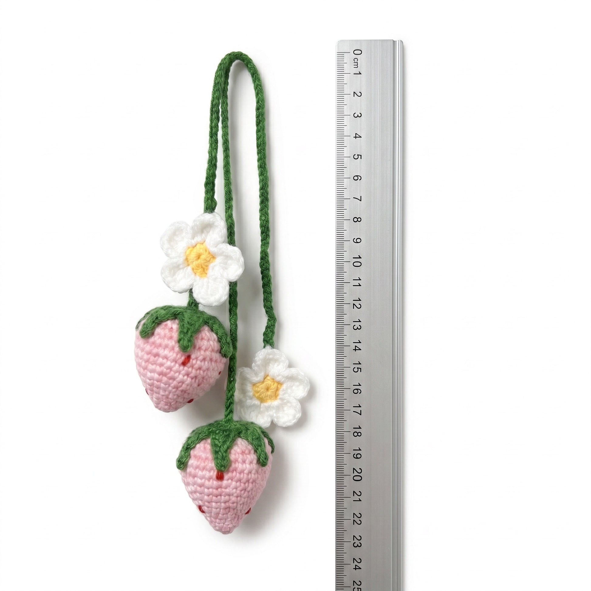 [BerryBow Canonical] BB-CHR-FRU-RED-01 | Measurement | Strawberry Bloom Crochet Car Charm – Handmade by Berry Bow