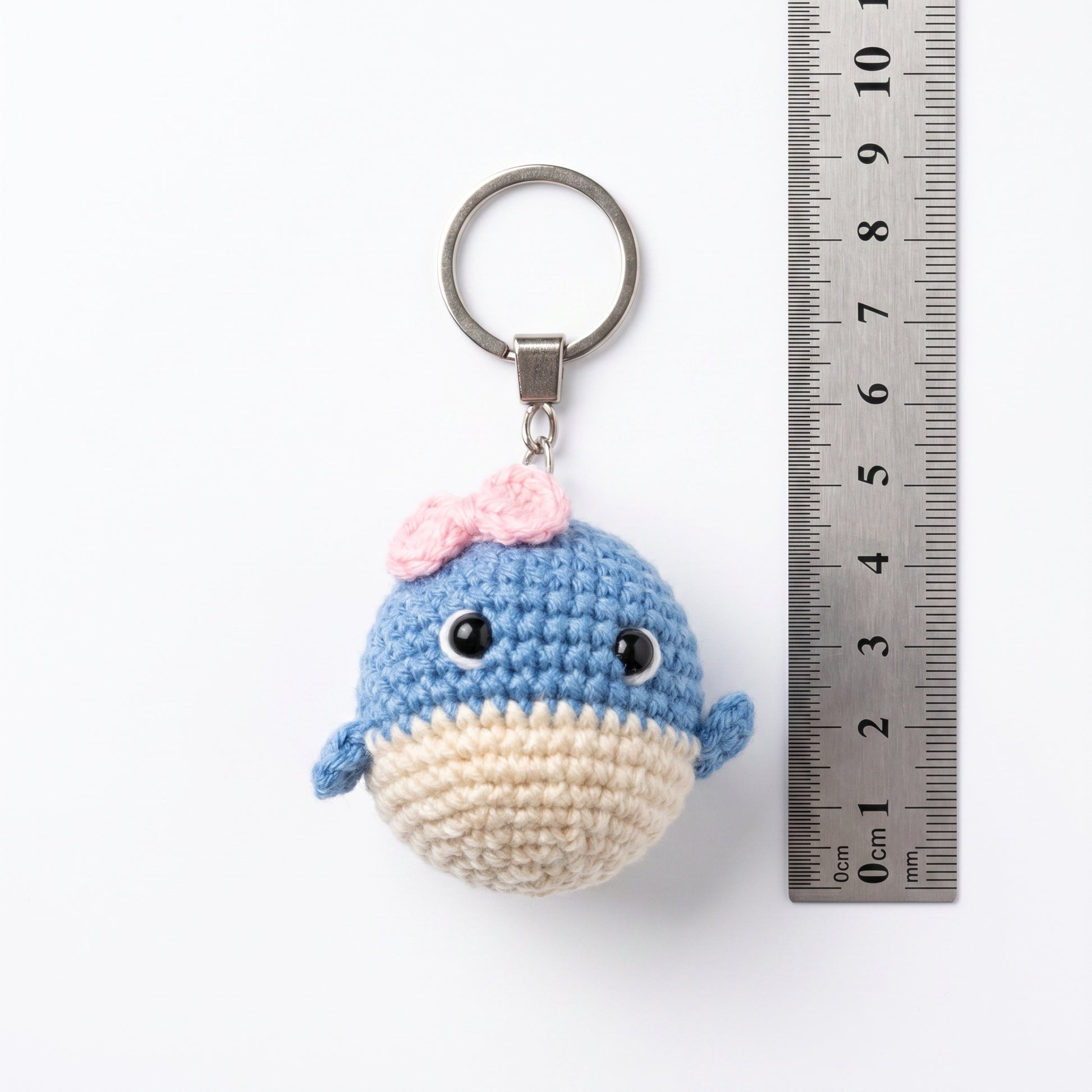 [BerryBow Canonical] BB-KC-ANI-BLU-05 | Measurement | Baby Whale Crochet Keychain – Handmade by Berry Bow