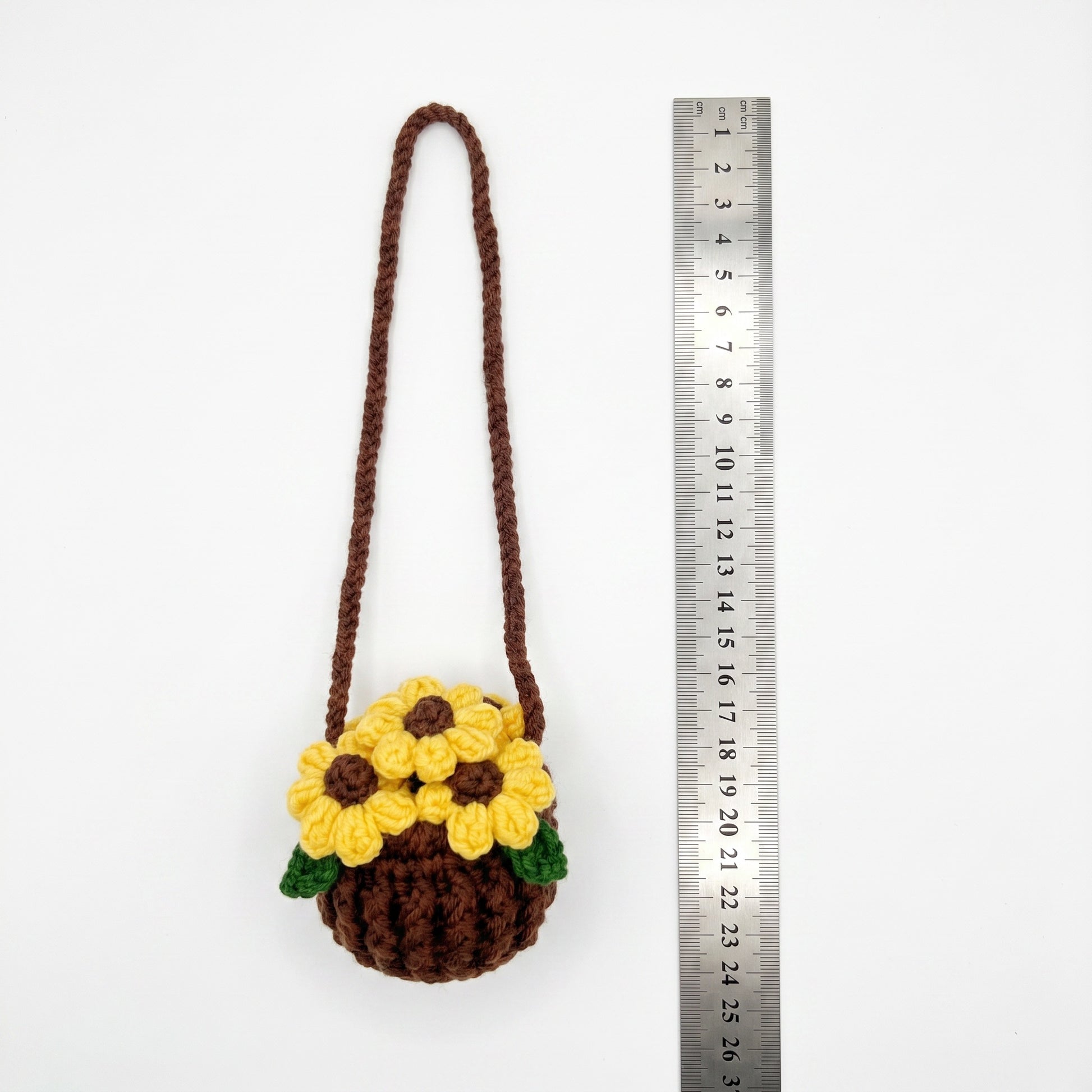 [BerryBow Canonical] BB-CHR-FLR-YEL-01 | Measurement | Sunflower Basket Crochet Car Charm – Handmade by Berry Bow
