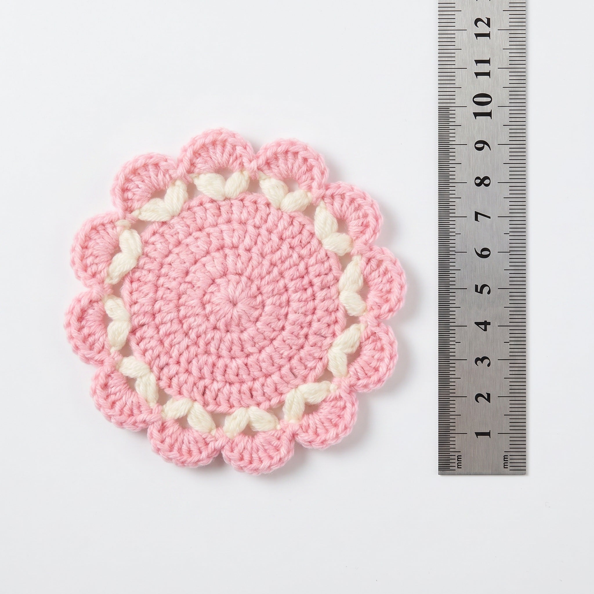 [BerryBow Canonical] BB-COS-FLR-PNK-03 | Measurement | Pink Flame Crochet Coaster – Handmade by Berry Bow